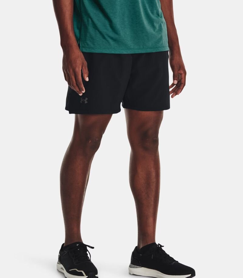 under armour gym shorts in black 